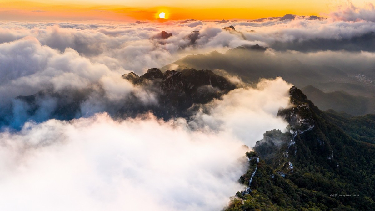 箭扣长城夕阳云海