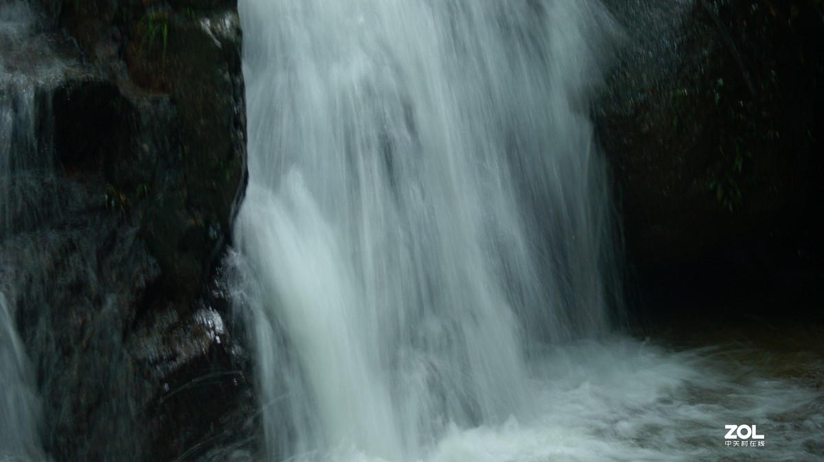 深圳羊台山公园之《龙溪流水》