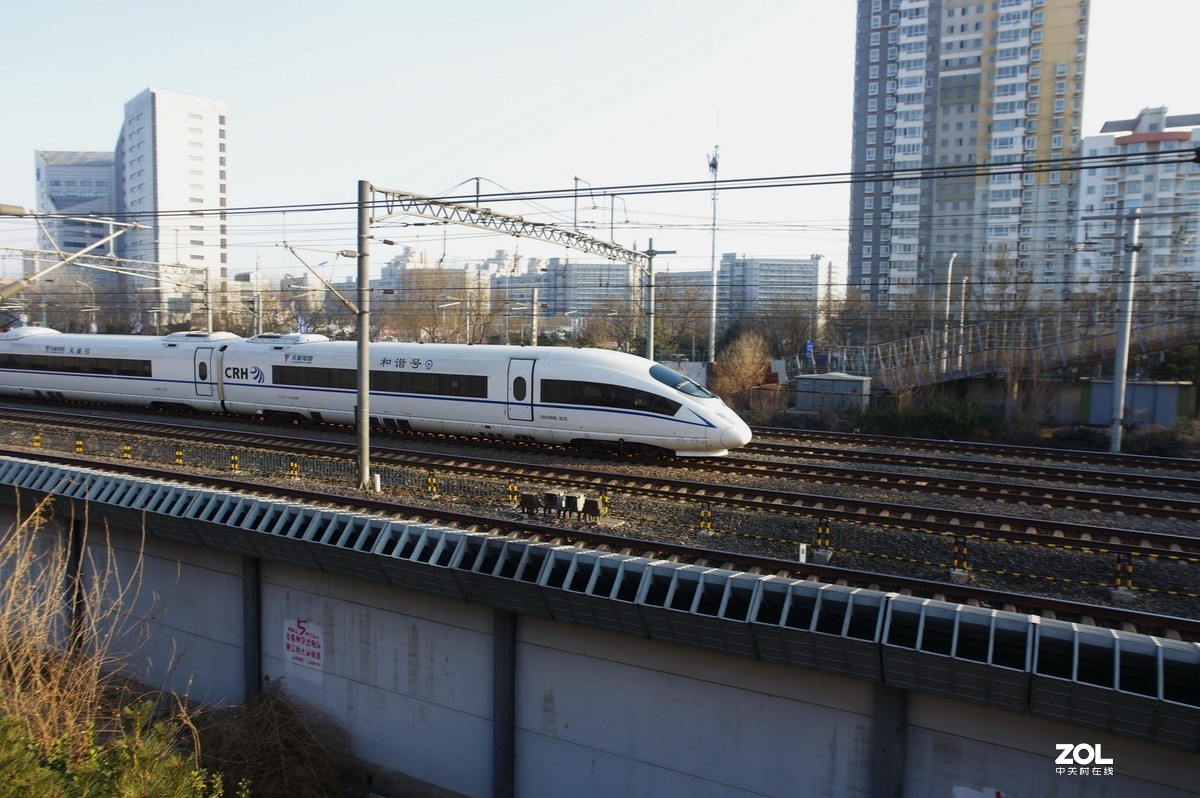 在家无聊之极拍火车去