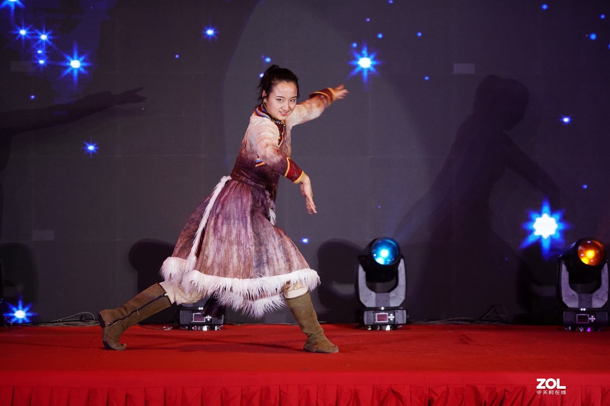 一组舞台照-优美的民族舞