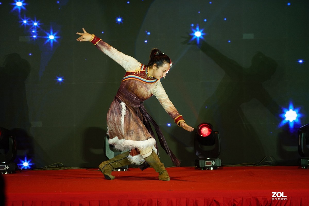 一组舞台照-优美的民族舞