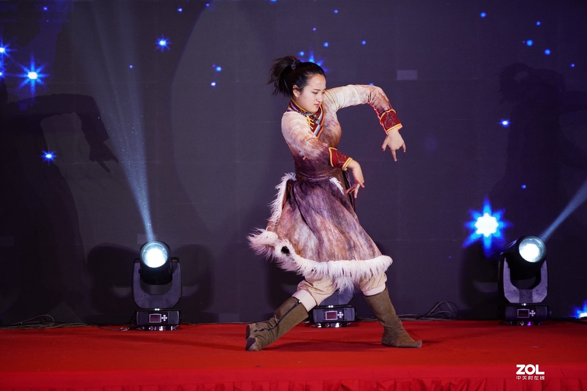 一组舞台照-优美的民族舞