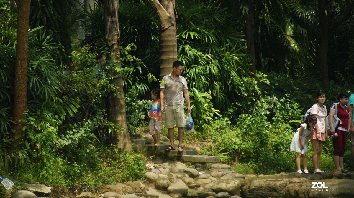 深圳羊台山公园之《嬉戏人生》