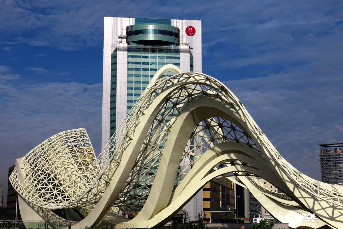 武汉光谷新地标星河