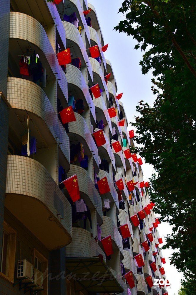 国庆中的西安交大校园