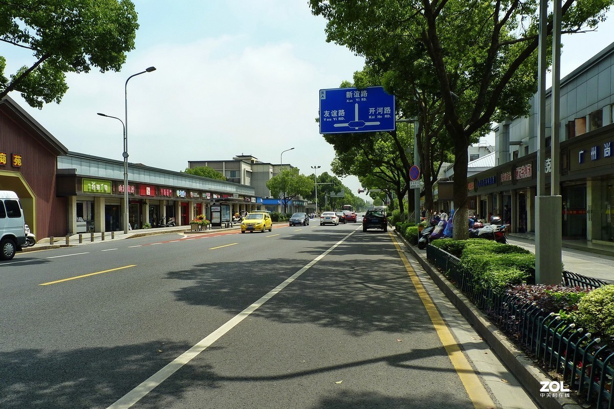 机不在新老，拍几张街景