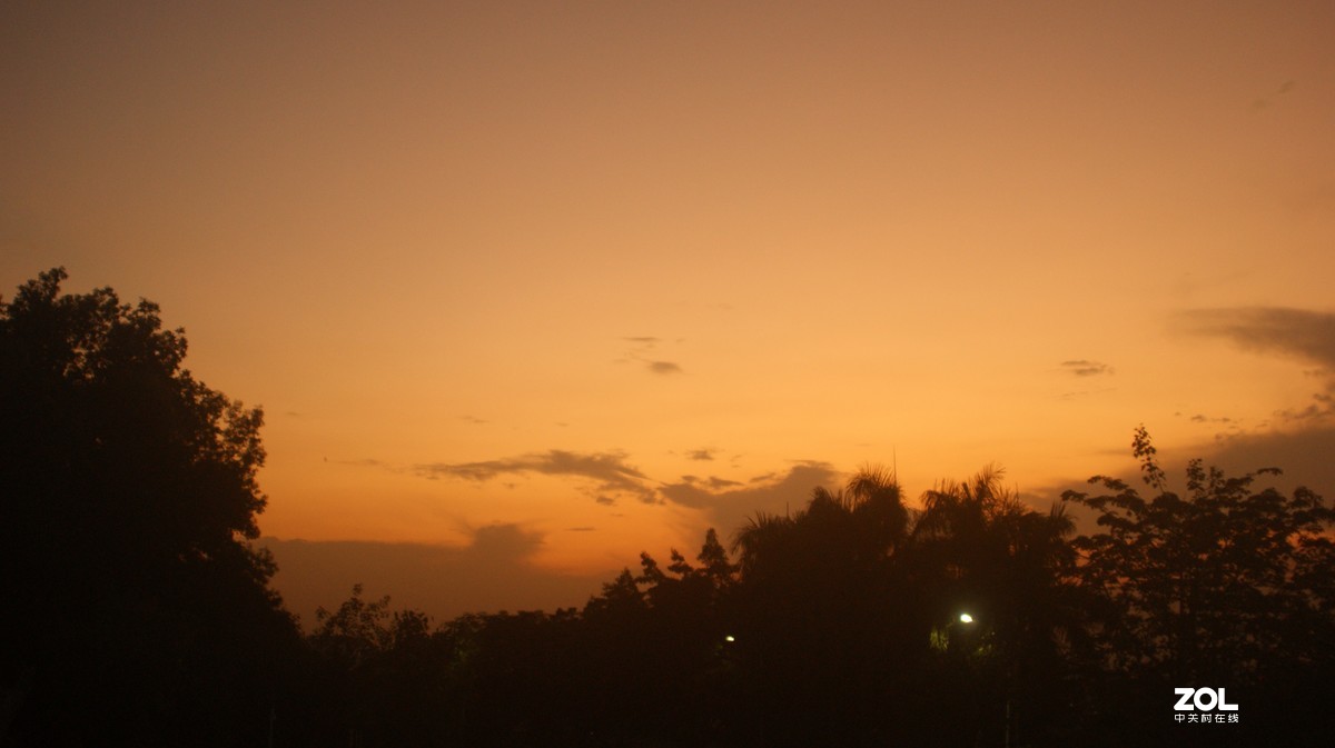 夕阳下的《落日美景》