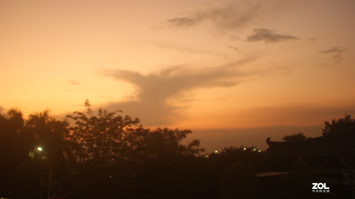 夕阳下的《落日美景》