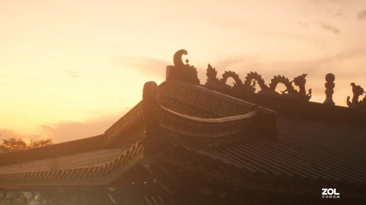 夕阳下的《落日美景》