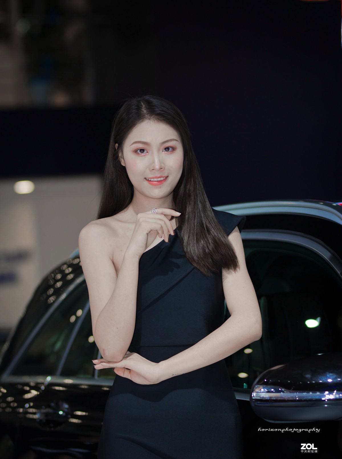 一组85镜头下的车模