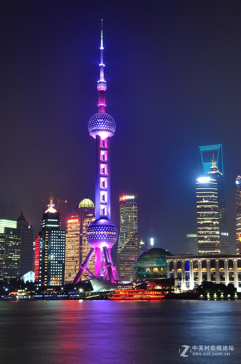 黄浦江明珠塔上海滩老铁桥壮丽夜景