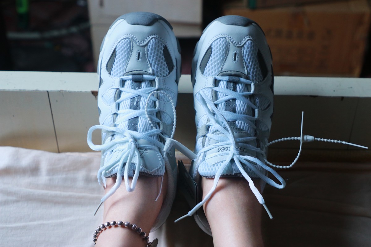 休闲运动鞋脚的诱惑 [22P]