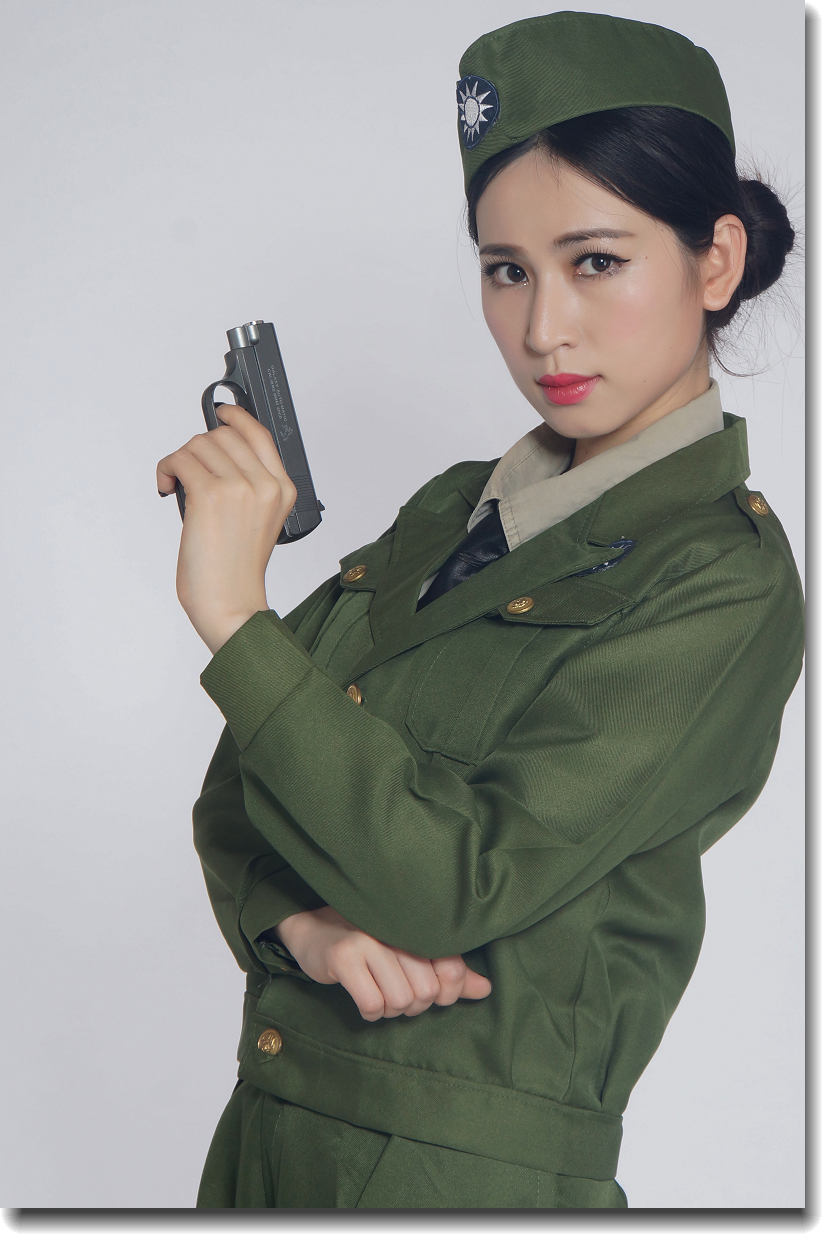 国军美女丽丽