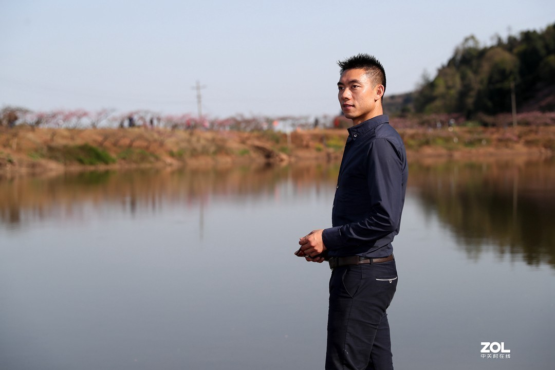 阳春三月桃花开