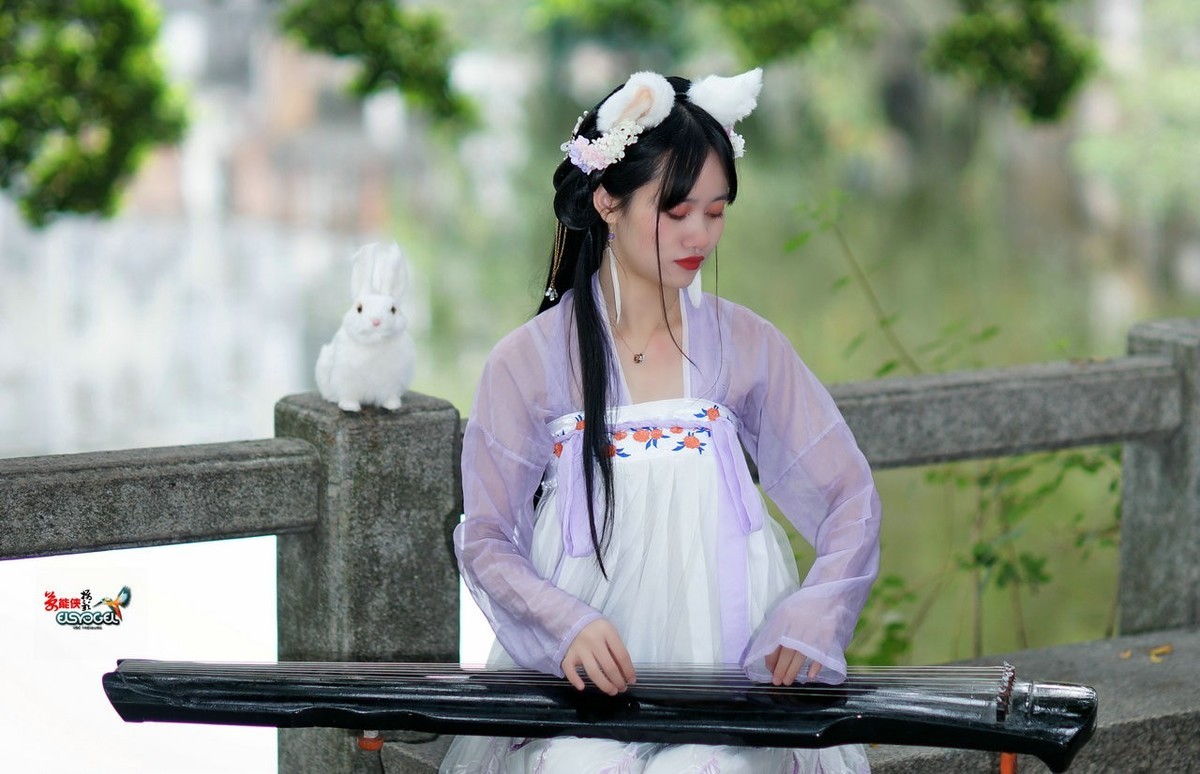 【古筝狸猫少女】---小敏