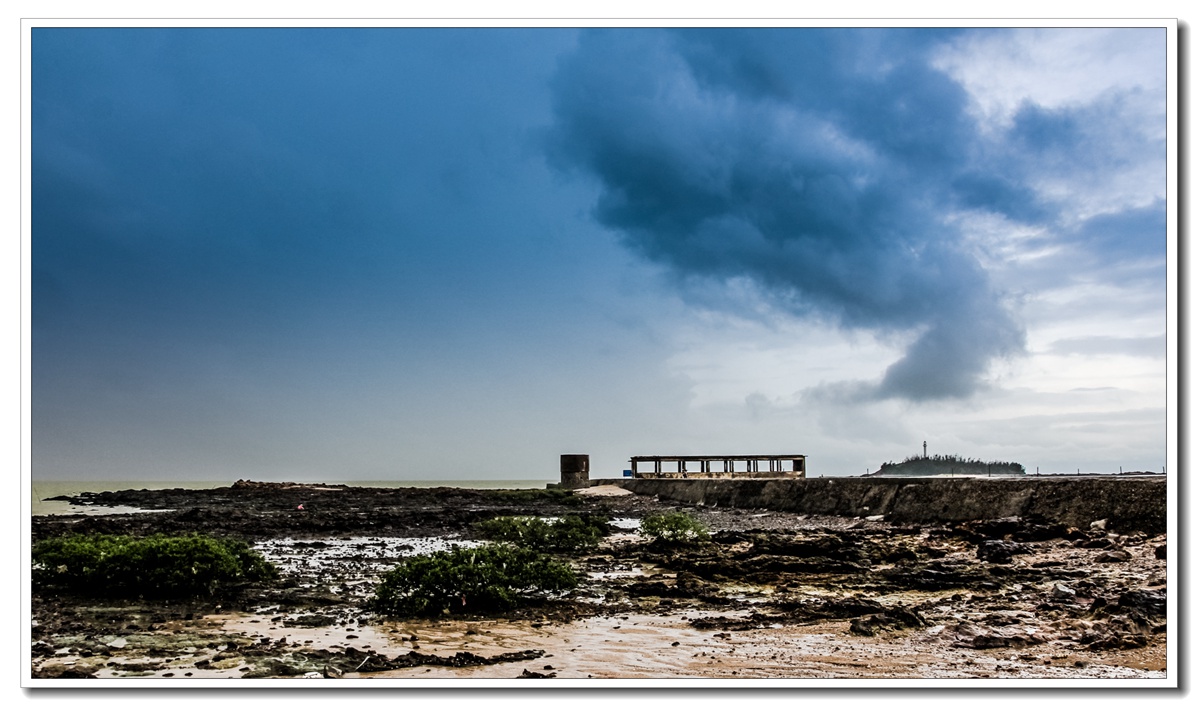 暴风雨前后的天空（拜访“沙漏里的沙”好友）