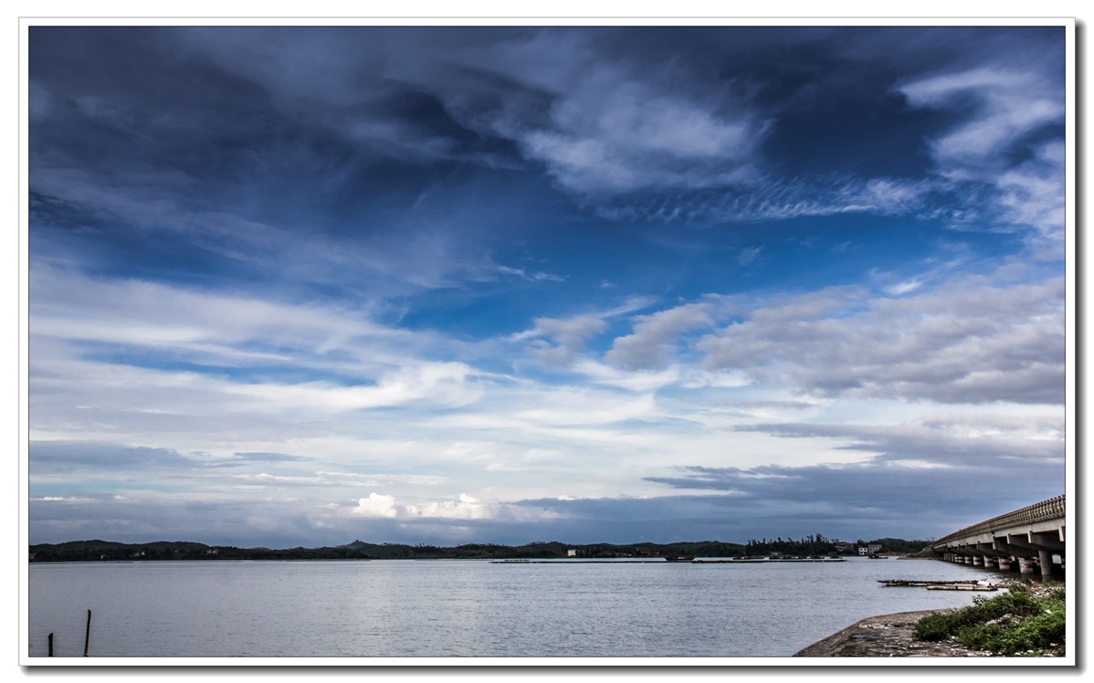 暴风雨前后的天空（拜访“沙漏里的沙”好友）