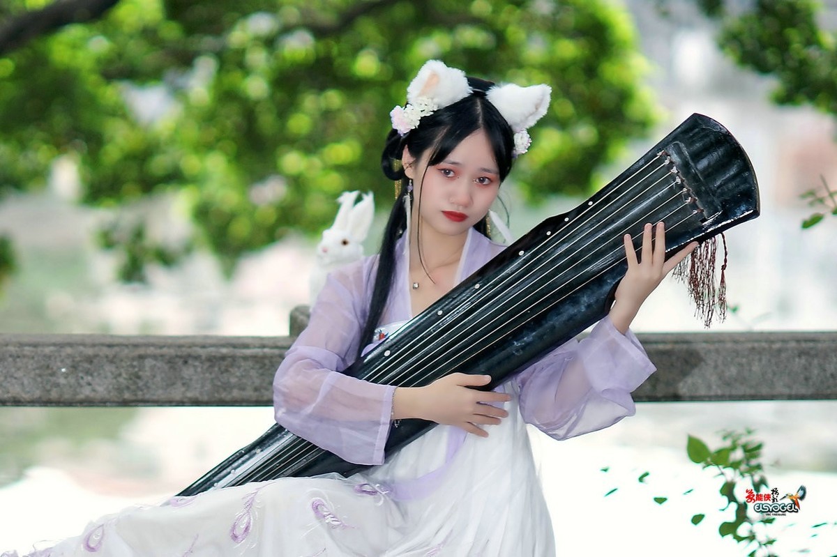 【古筝狸猫少女】---小敏