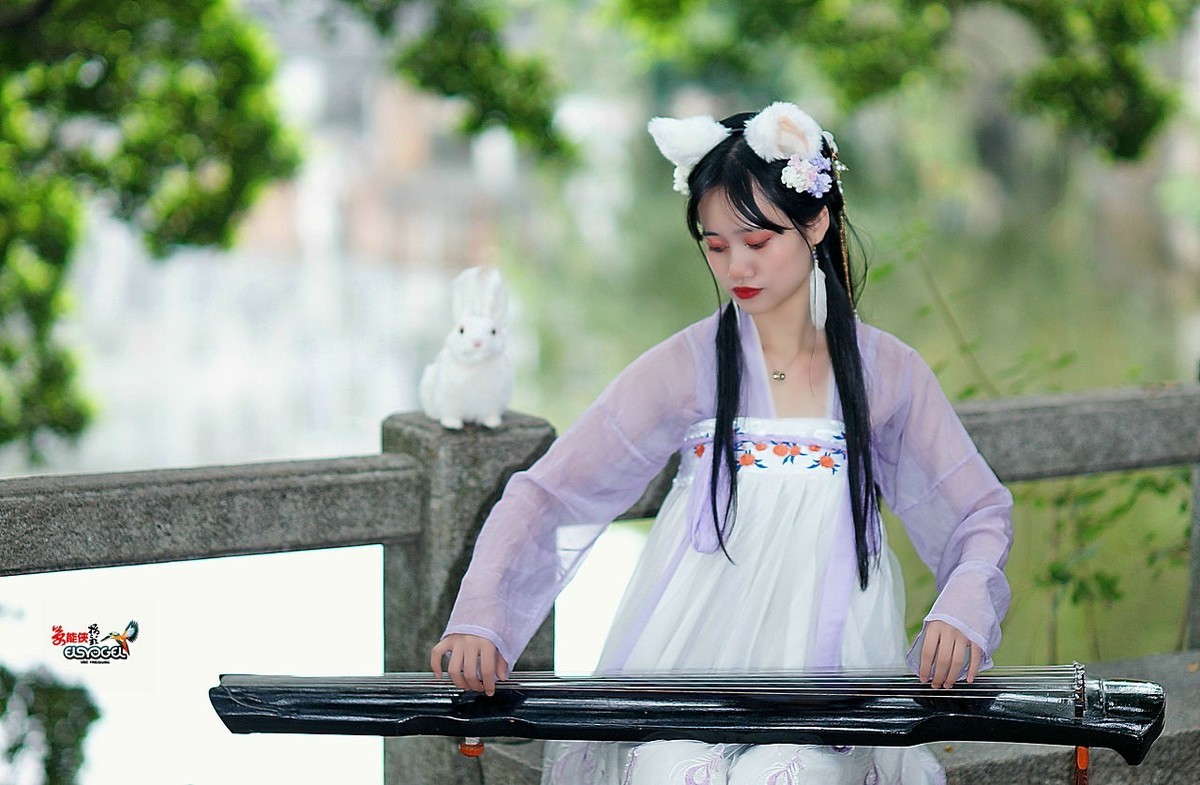 【古筝狸猫少女】---小敏