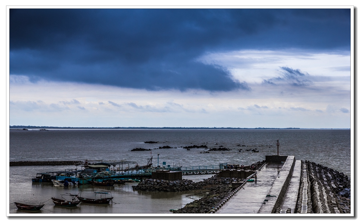 暴风雨前后的天空（拜访“沙漏里的沙”好友）
