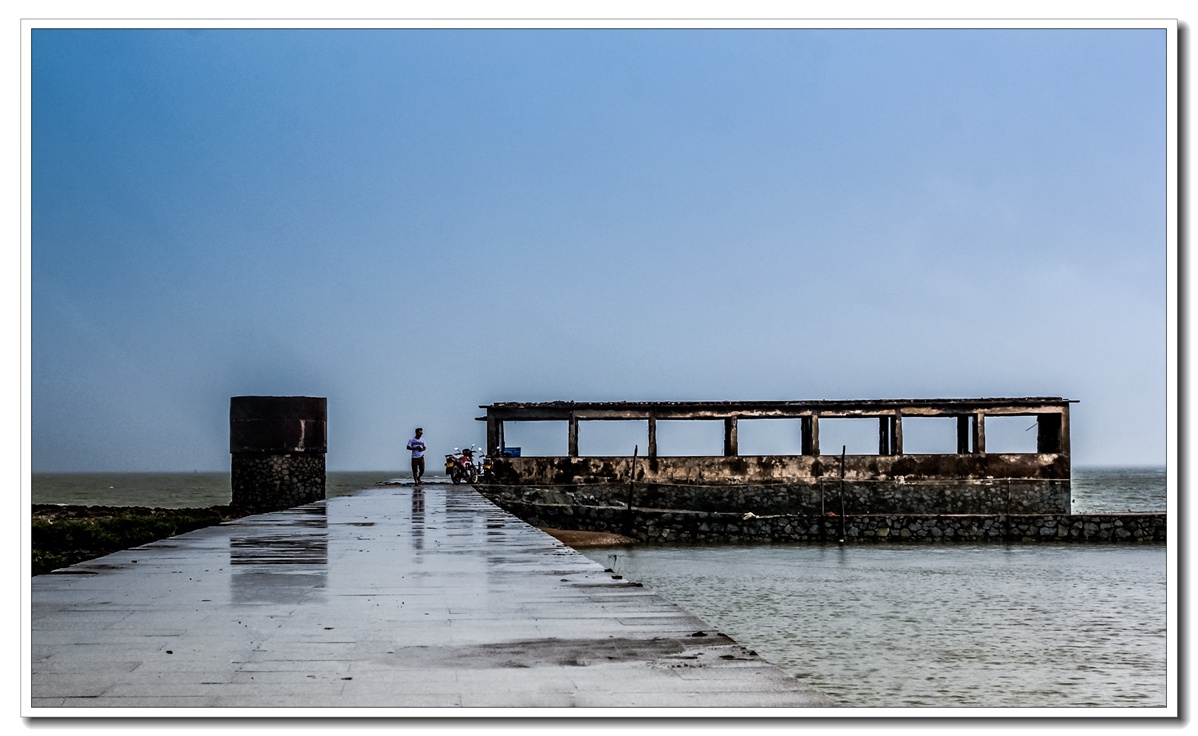 暴风雨前后的天空（拜访“沙漏里的沙”好友）