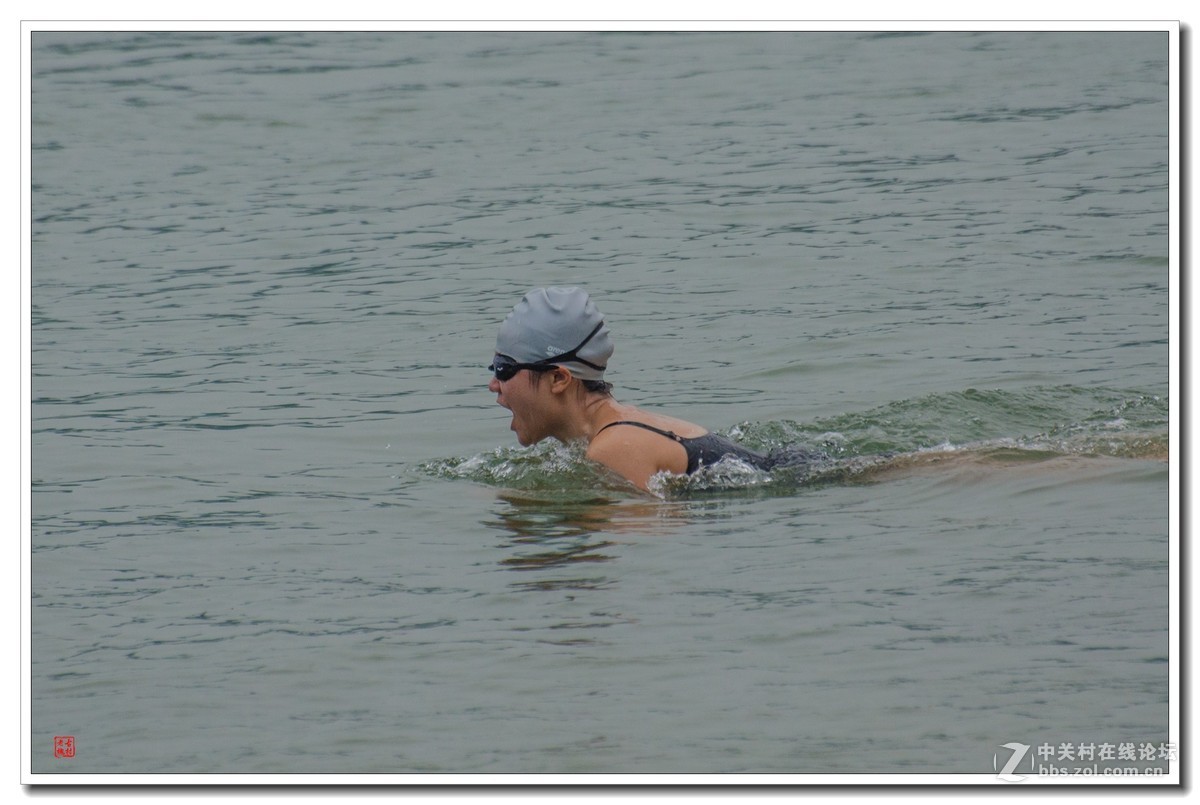 江边美女泳---支持侦察兵抓拍