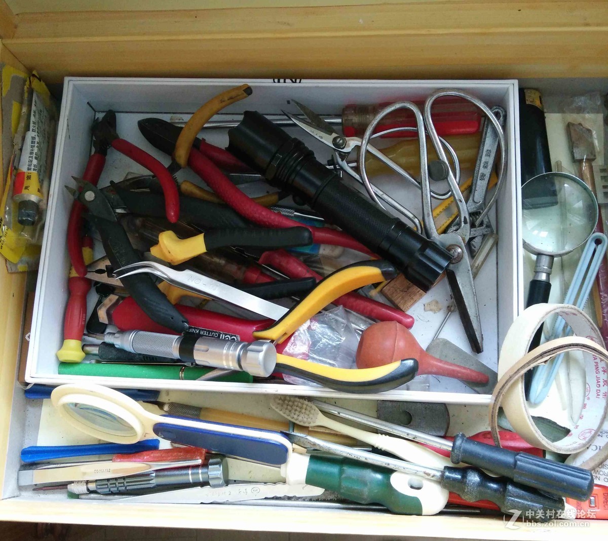 富士S205拨轮故障修理详解一贴的感触--相机螺钉定位