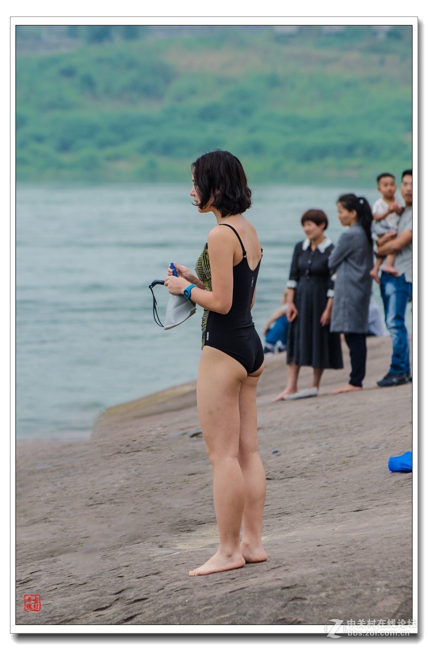 江边美女泳---支持侦察兵抓拍