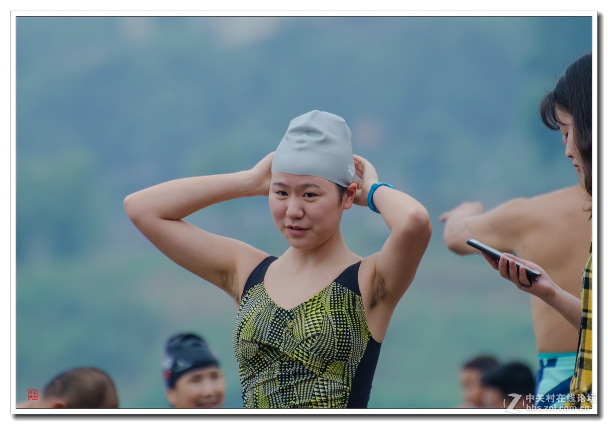 江边美女泳---支持侦察兵抓拍