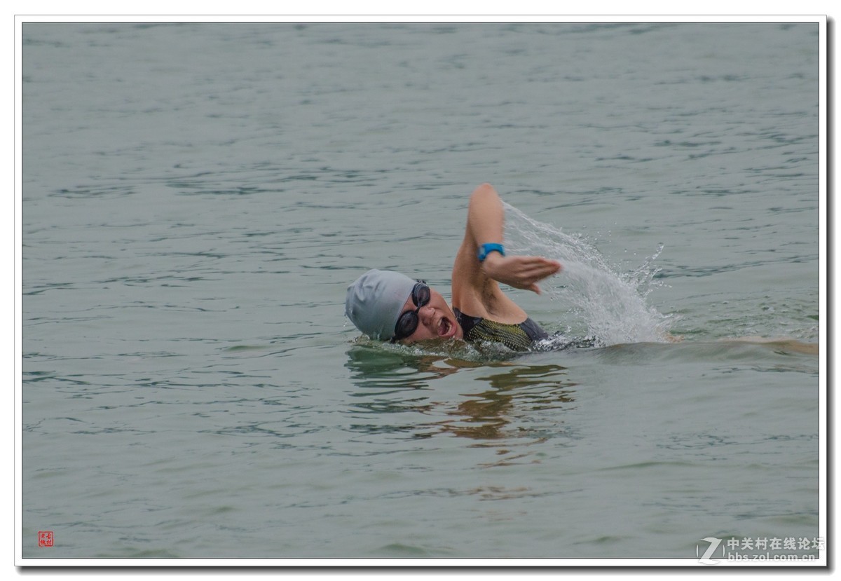 江边美女泳---支持侦察兵抓拍