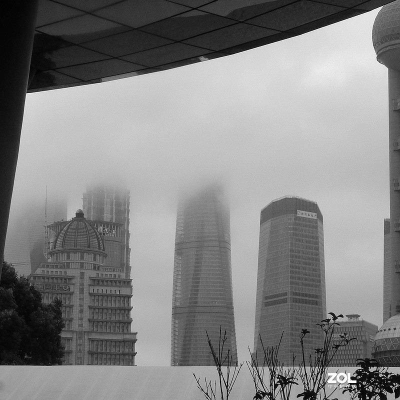 在黄浦江边随手拍几张