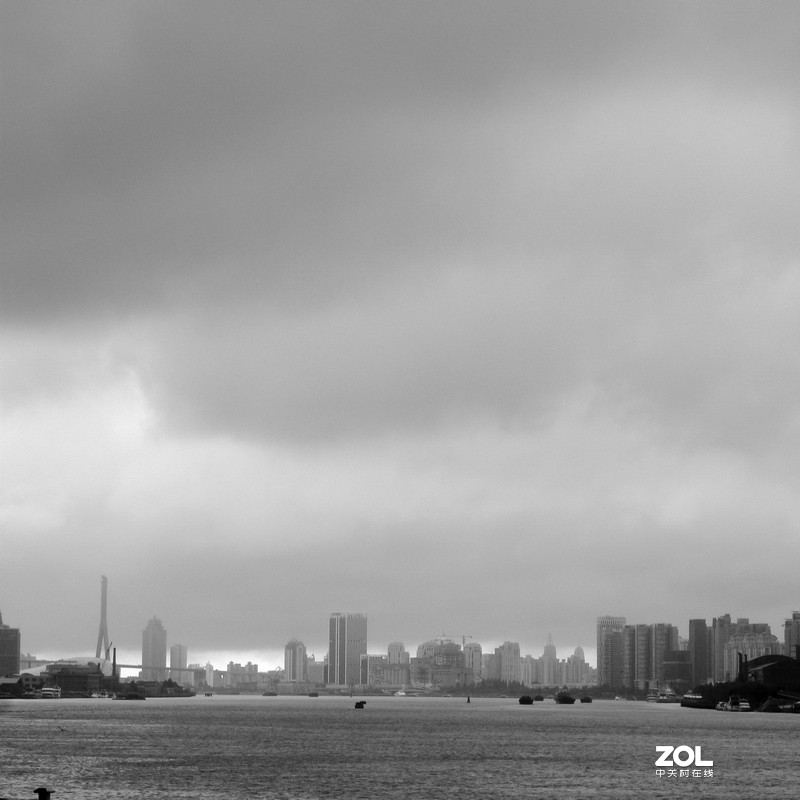 在黄浦江边随手拍几张