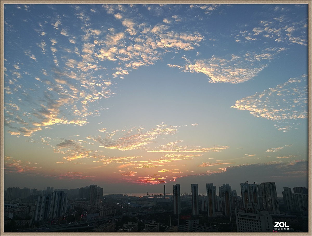 放射开屏----云霞之美