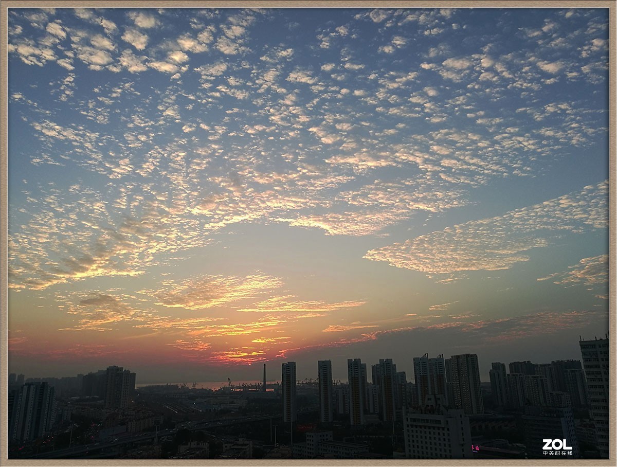 放射开屏----云霞之美