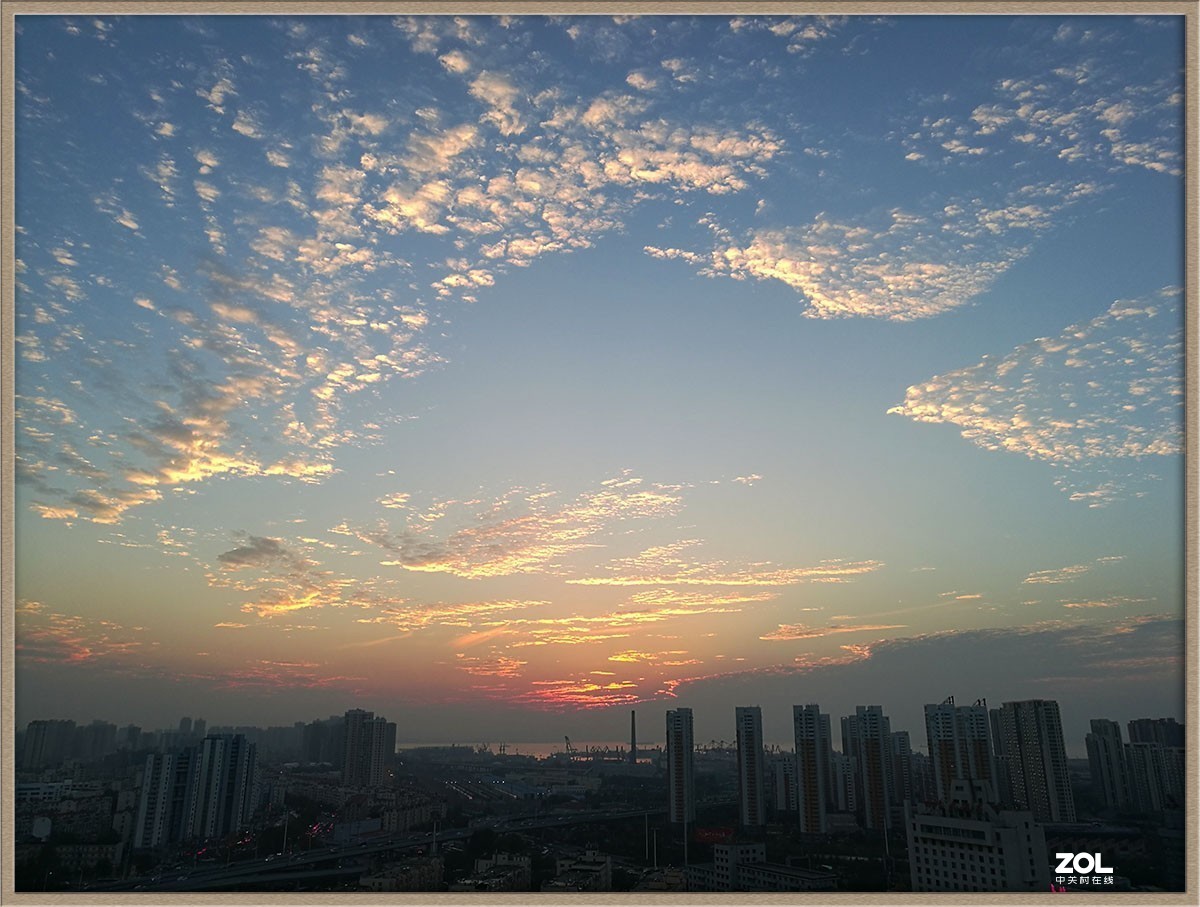 放射开屏----云霞之美