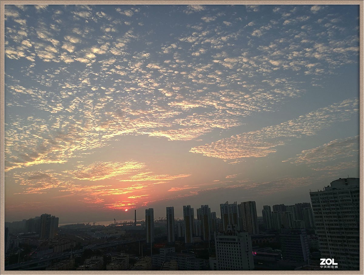 放射开屏----云霞之美