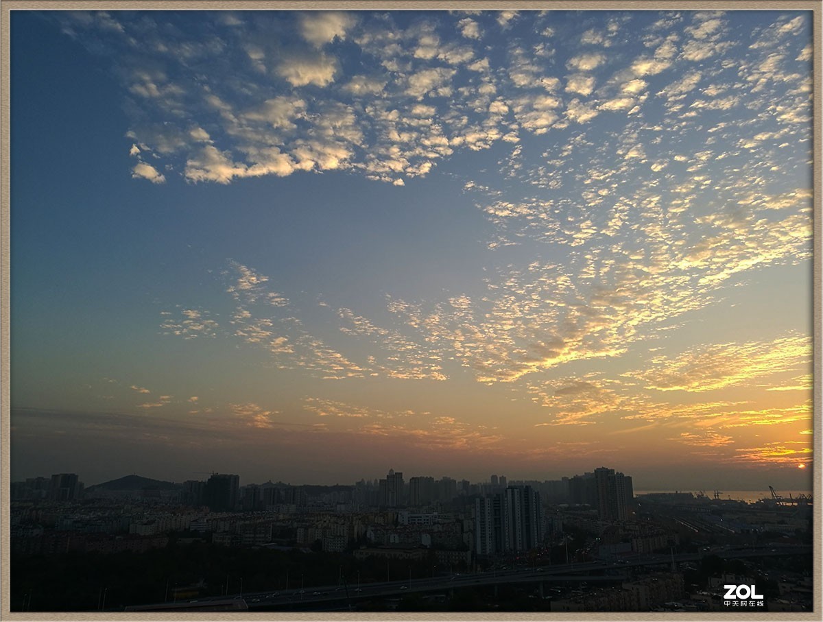 放射开屏----云霞之美