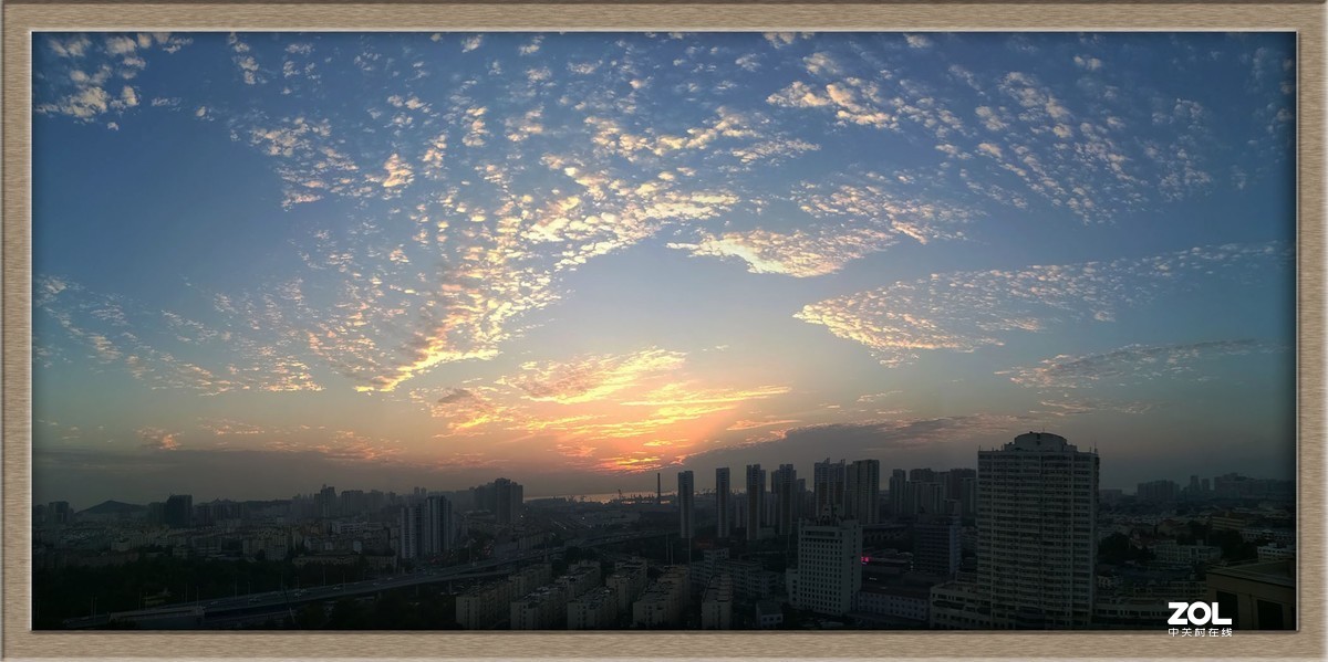 放射开屏----云霞之美