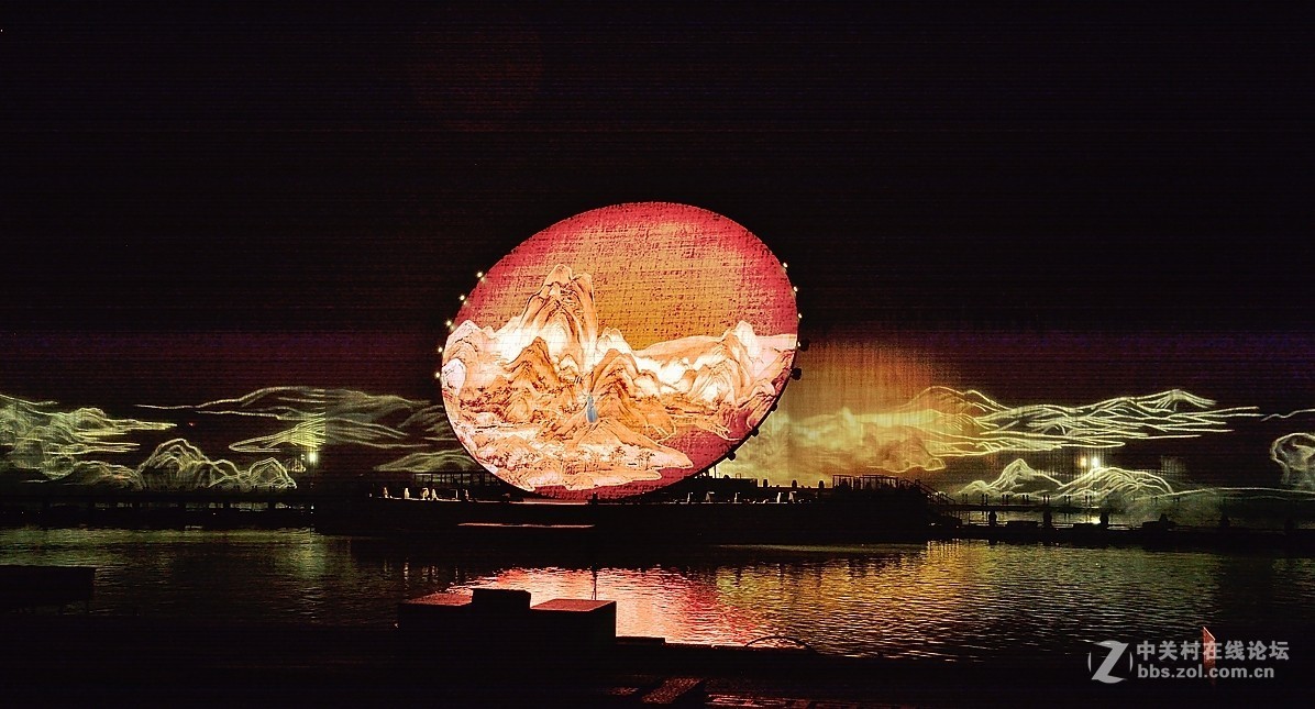 观看《兴汉胜境、天汉传奇 》水上演出