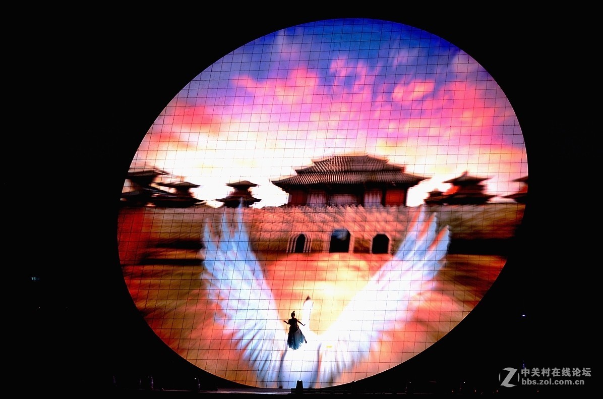 观看《兴汉胜境、天汉传奇 》水上演出