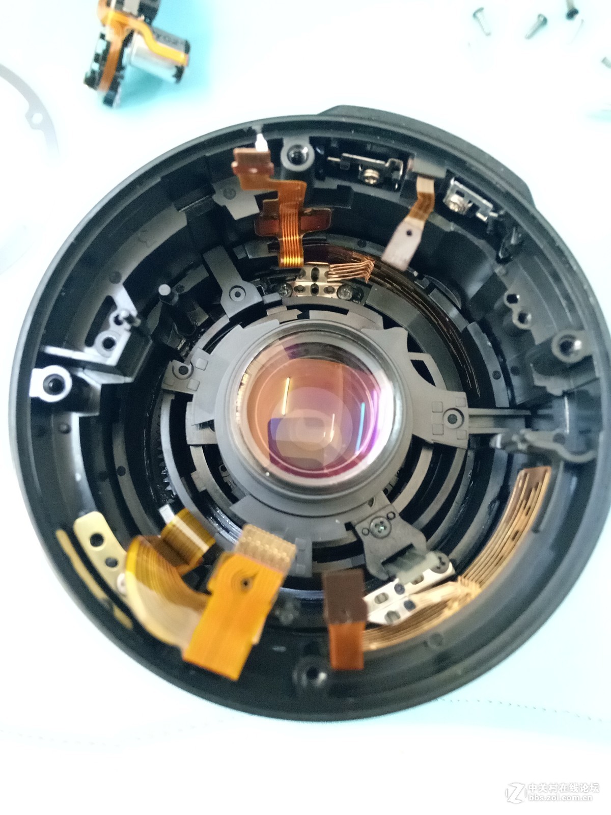 自已动手修佳能EF-S 18-55mm f/3.5-5.6 IS镜头，更换对焦排线