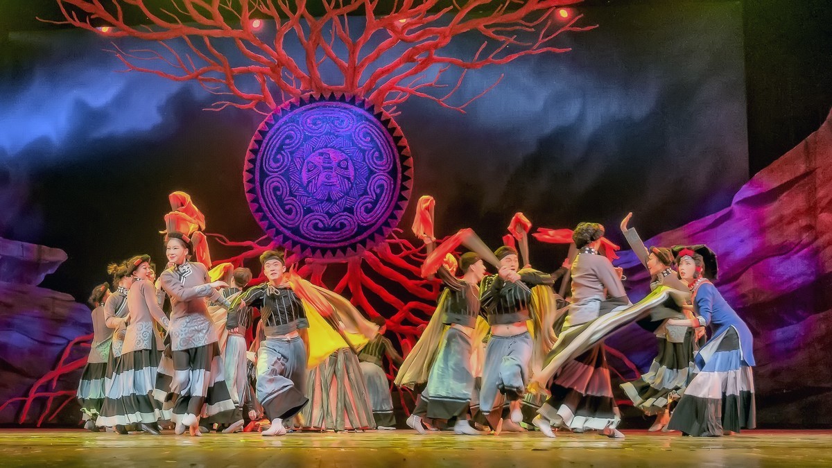 舞台摄影民族舞剧大凉山的回响一年一度火把节