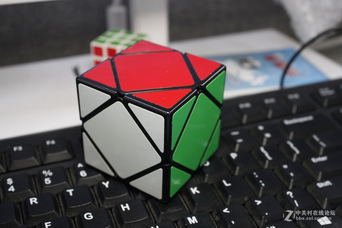 自已动手修佳能EF-S 18-55mm f/3.5-5.6 IS镜头，更换对焦排线