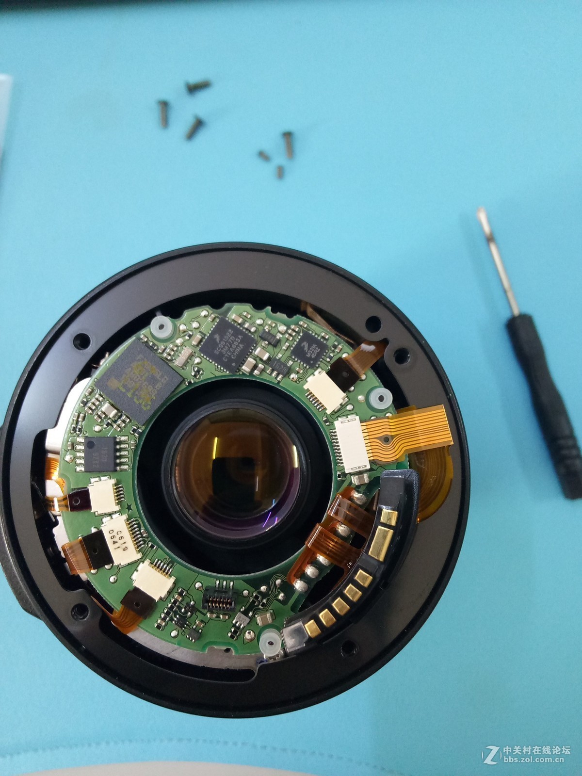 自已动手修佳能EF-S 18-55mm f/3.5-5.6 IS镜头，更换对焦排线