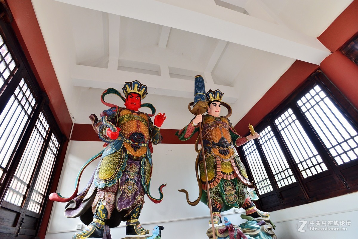 三月上将军山大圣寺吸收灵气