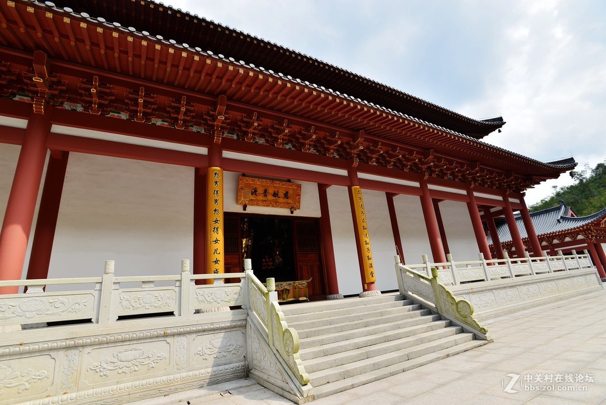 三月上将军山大圣寺吸收灵气