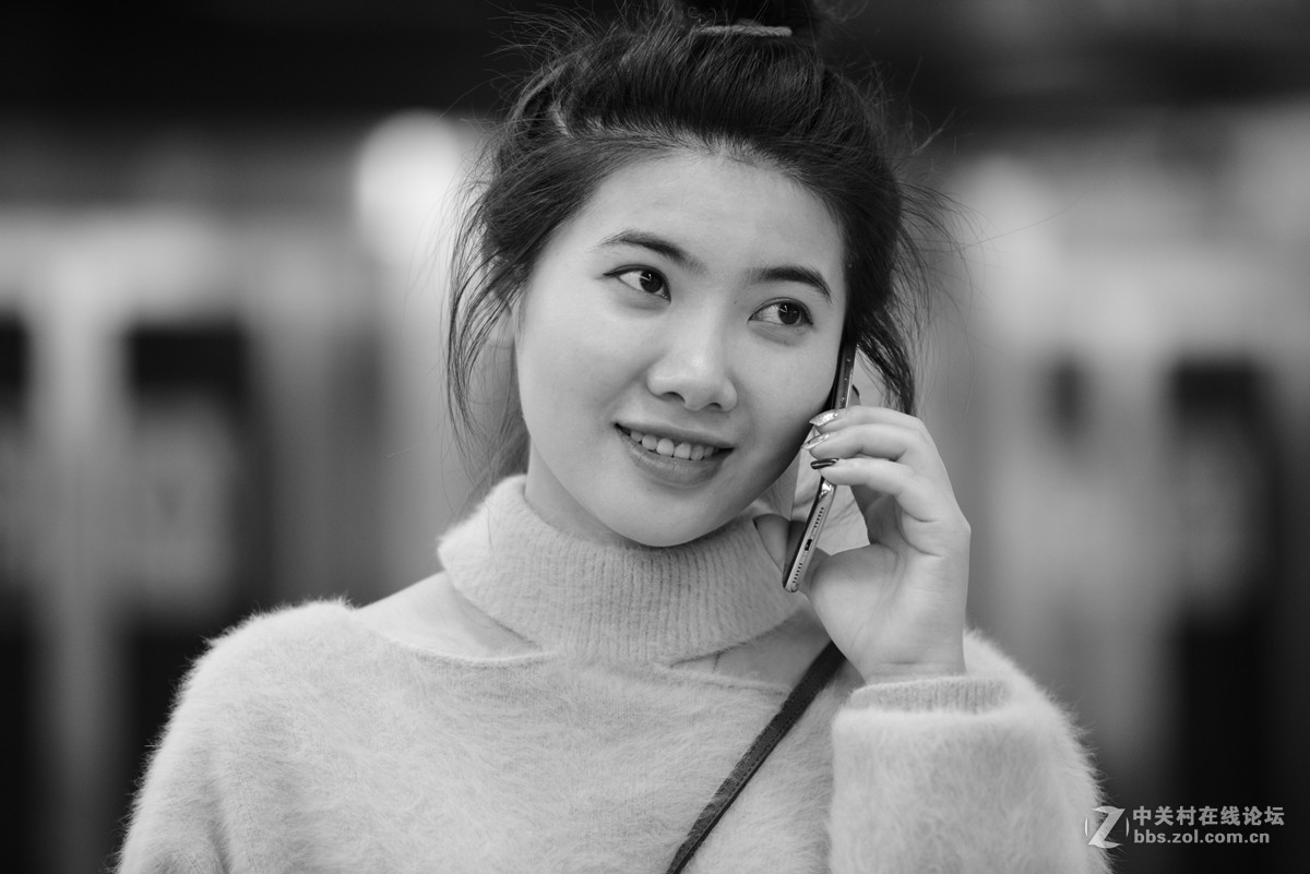 环境人像随拍——阳光的姑娘和小伙子