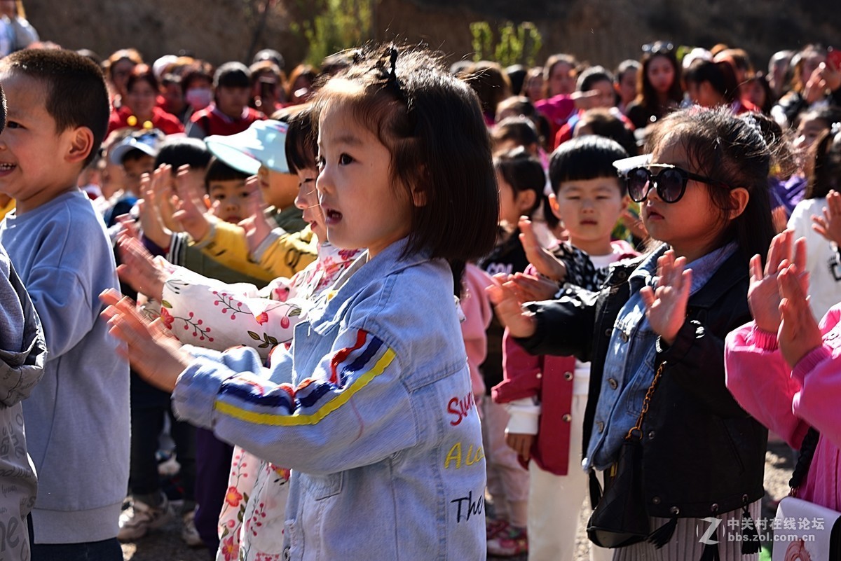 约会春天（盂县新世纪幼儿园小朋友户外活动之二）