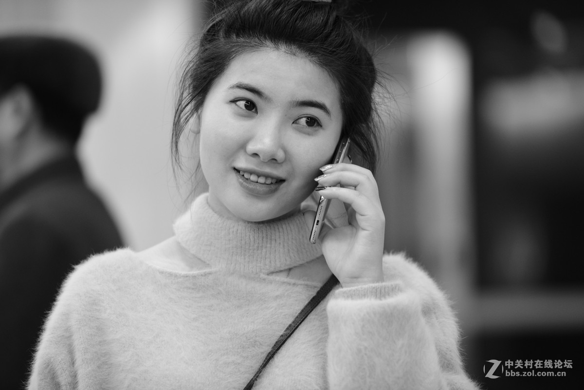 环境人像随拍——阳光的姑娘和小伙子