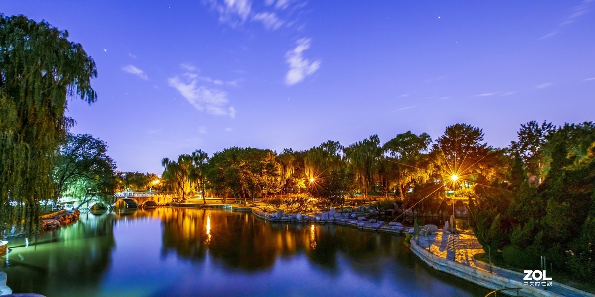 北京龙潭湖公园夜色 （请假贴）